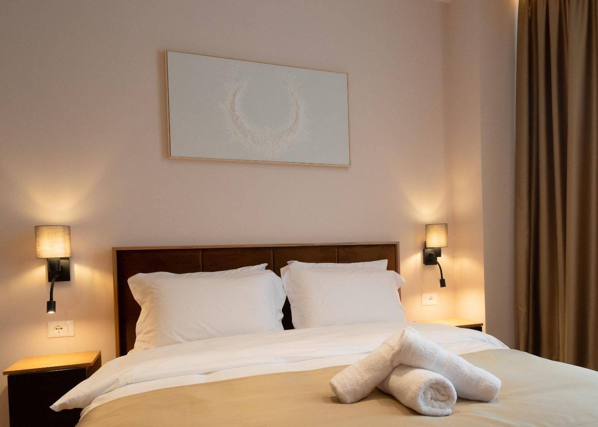Hotel Boutique Jera Tirana Bagian luar foto