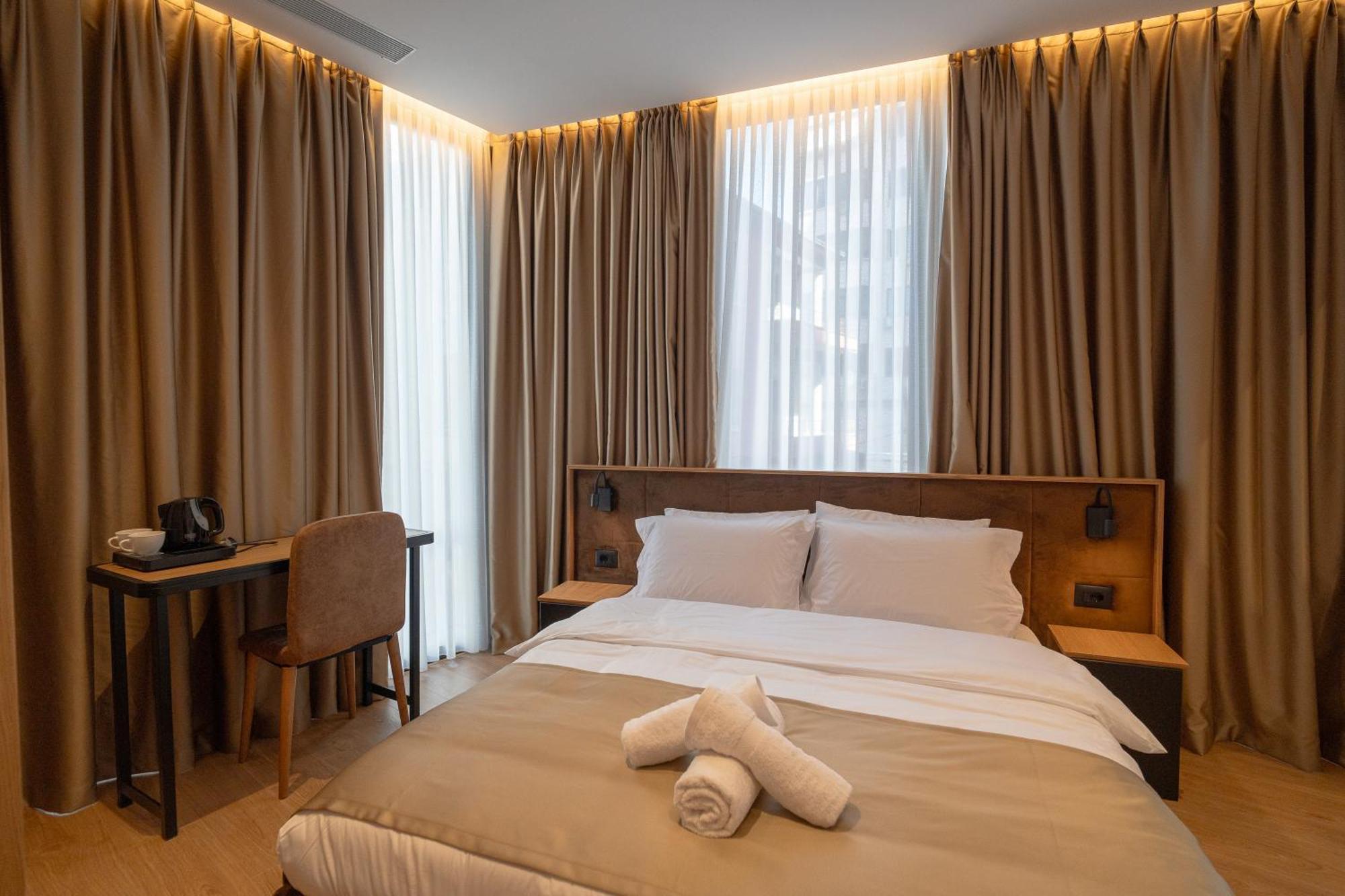 Hotel Boutique Jera Tirana Bagian luar foto