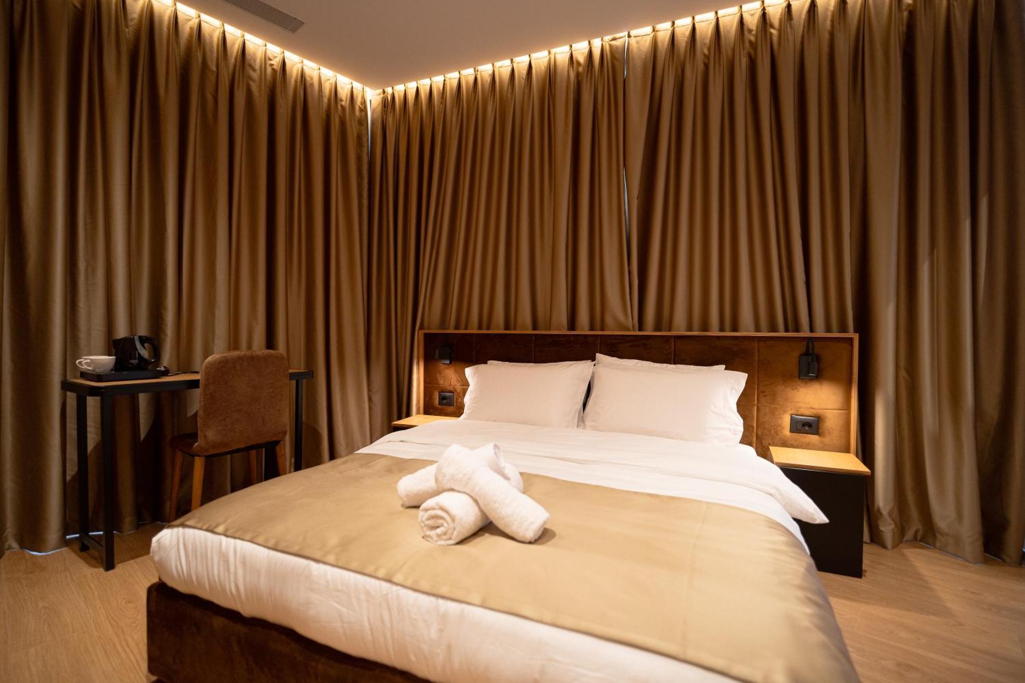 Hotel Boutique Jera Tirana Bagian luar foto