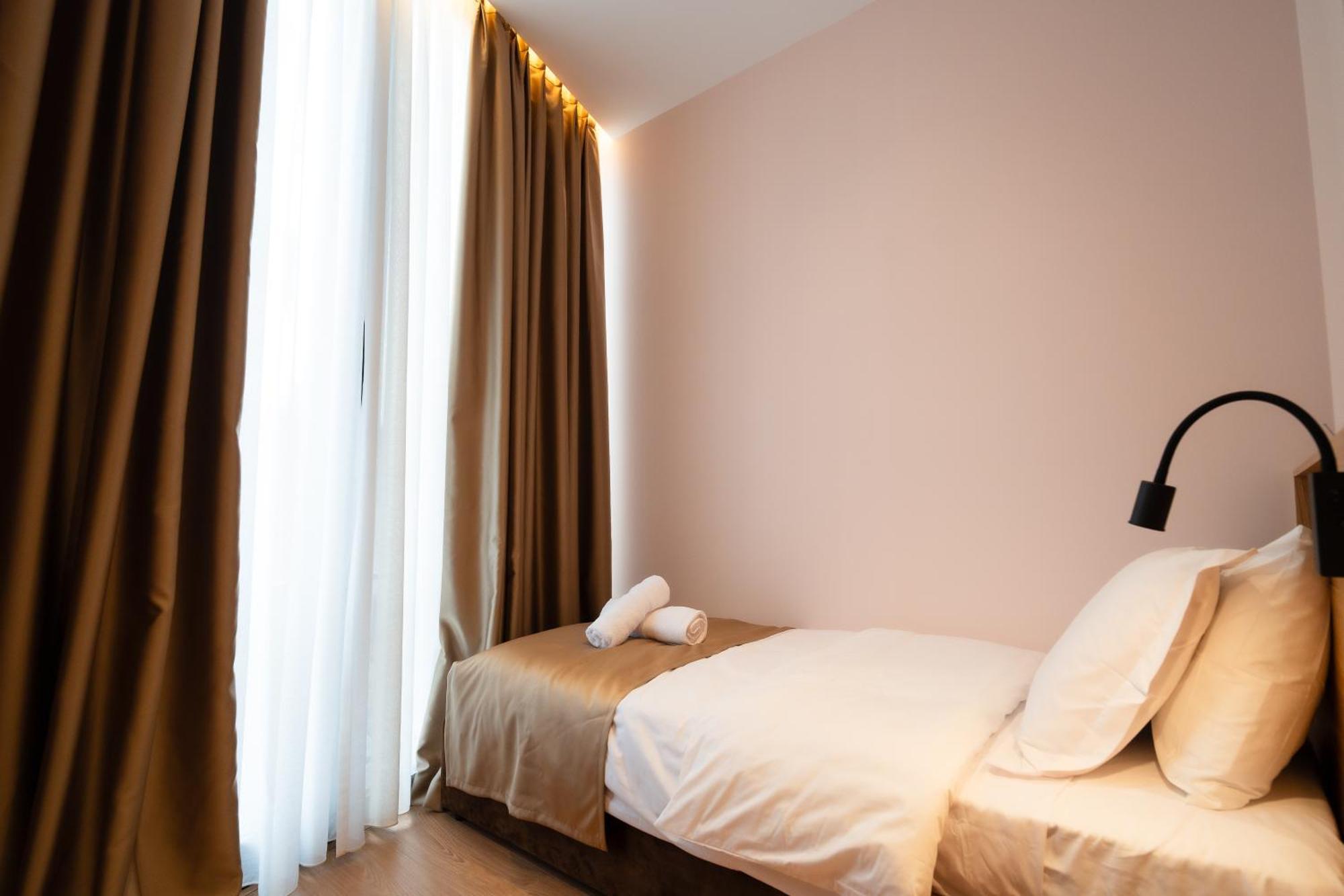 Hotel Boutique Jera Tirana Bagian luar foto